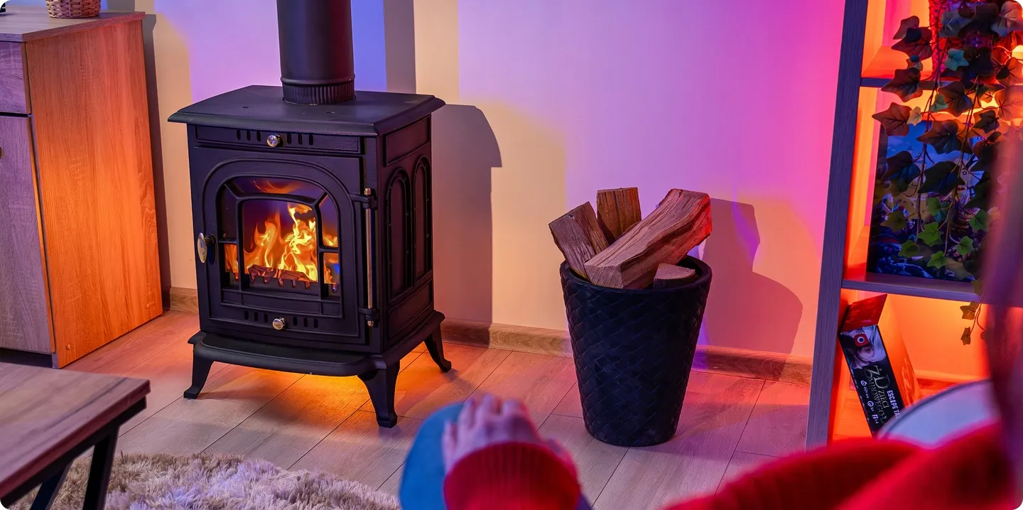 Volně stojící dřevěná kamna 7kW, litinová krbová kamna Thunder