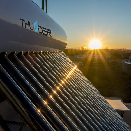 Beztlakový solární kolektor se zásobníkem THUNDER 150 L