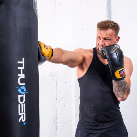 Posilovací věž s boxovacím pytlem THUNDER PUNCH (předprodej 14.11)